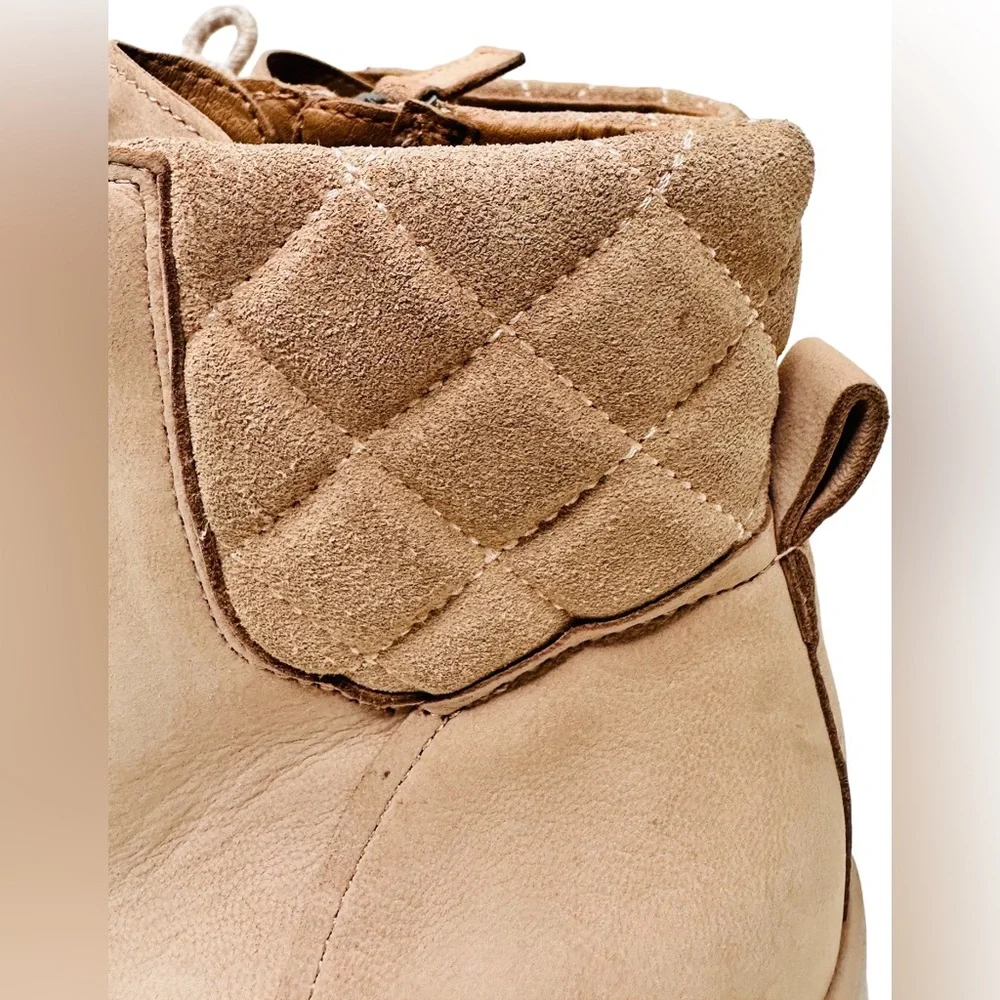 Caslon Hanley Women Water Resistant Blush Pink Leather Ankle Booties Size 9M